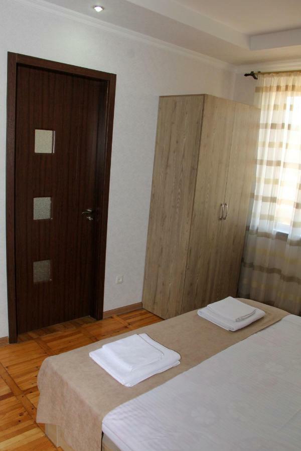 Prometheus Apartment Tskaltubo Bagian luar foto