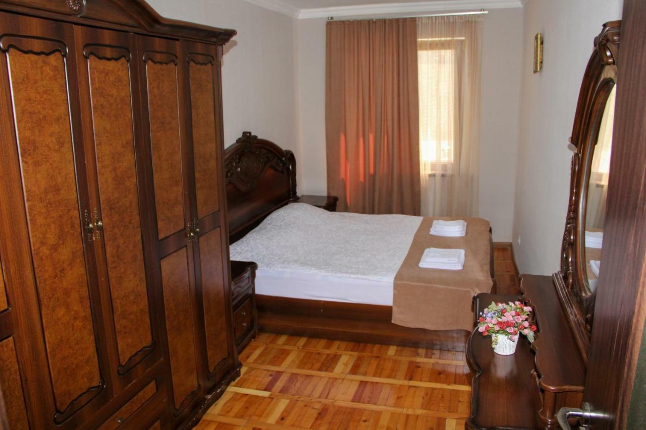 Prometheus Apartment Tskaltubo Bagian luar foto